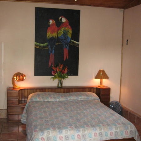 coconut-grove-cottage-bed