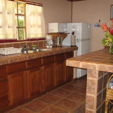 coconut-grove-dominical